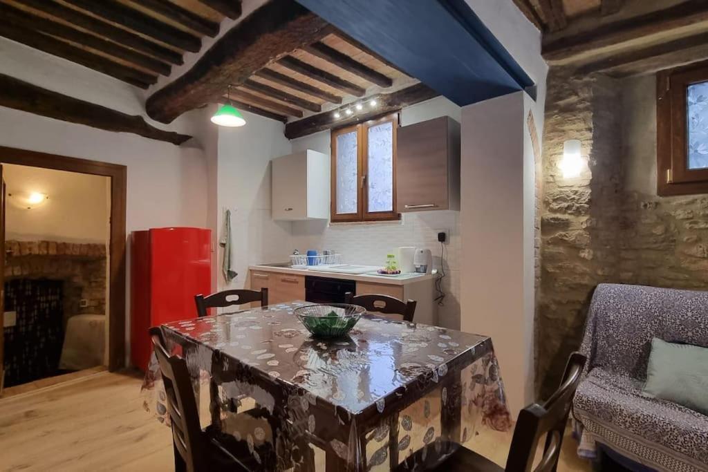 Casa Laura: Toscana Per Sempre! Villa Cinigiano Luaran gambar